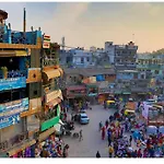 Room In Villa - Nice Boutique Guest House In South Delhi Near Aiims,Nift,Srifort